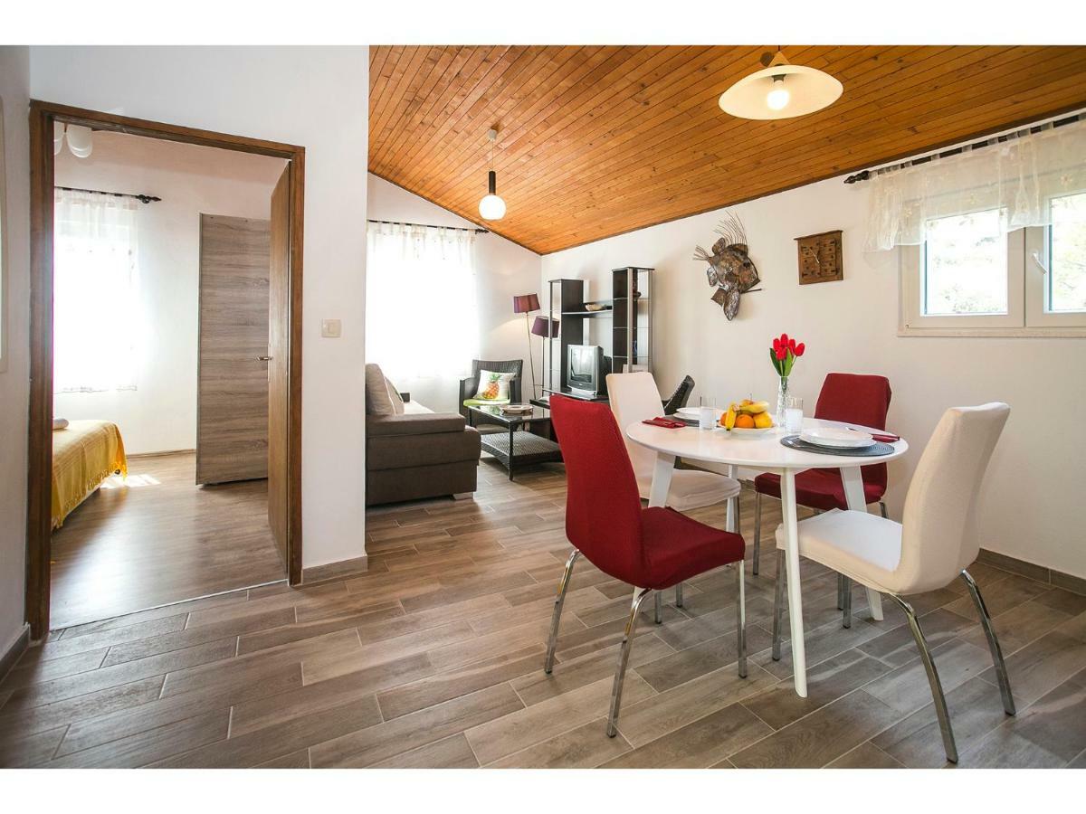 Apartment Goga'S Retreat In Marina Εξωτερικό φωτογραφία